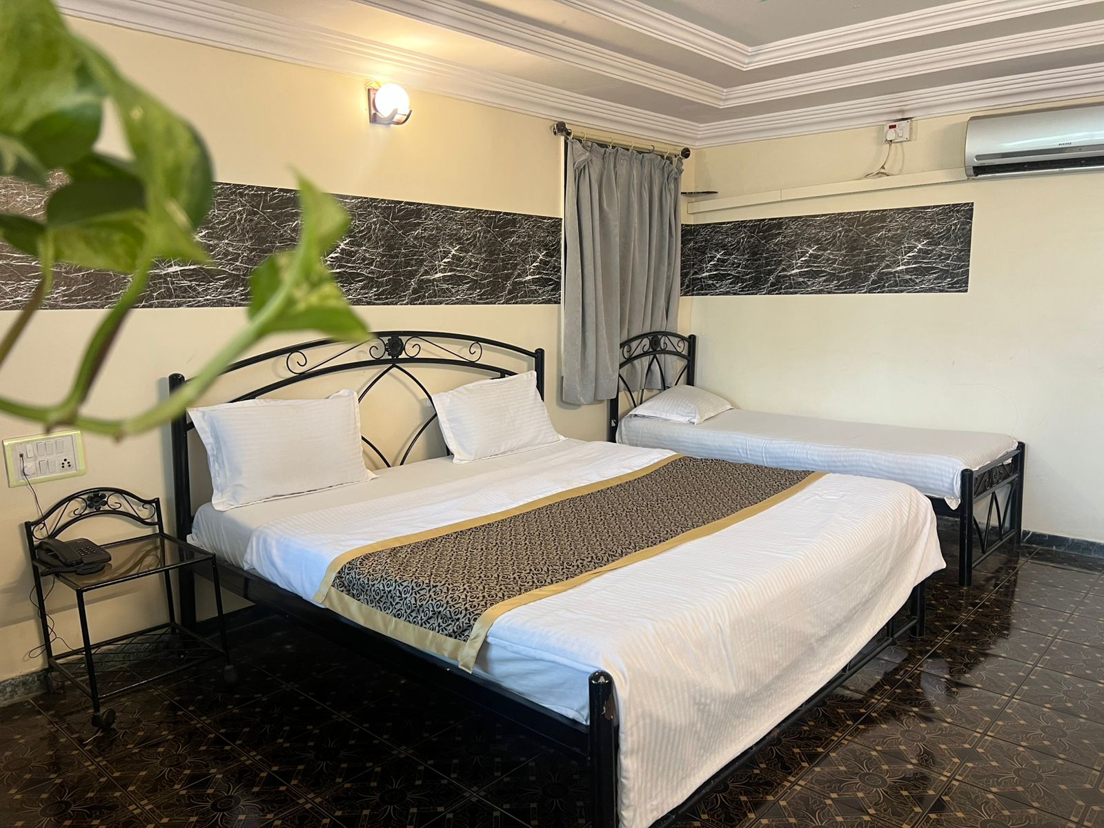 Double Bed AC Room